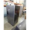 Image 2 : STAINLESS FRIGIDAIRE PROFESSIONAL SERIES SIDE BY SIDE REFRIGERATOR W/ ICE MAKER AND WATER - TESTED A