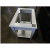 Image 2 : WHITE GLASS TOP END TABLE