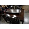 Image 2 : DINING ROOM TABLE W/ 1 LEAF AND 4 CHAIRS