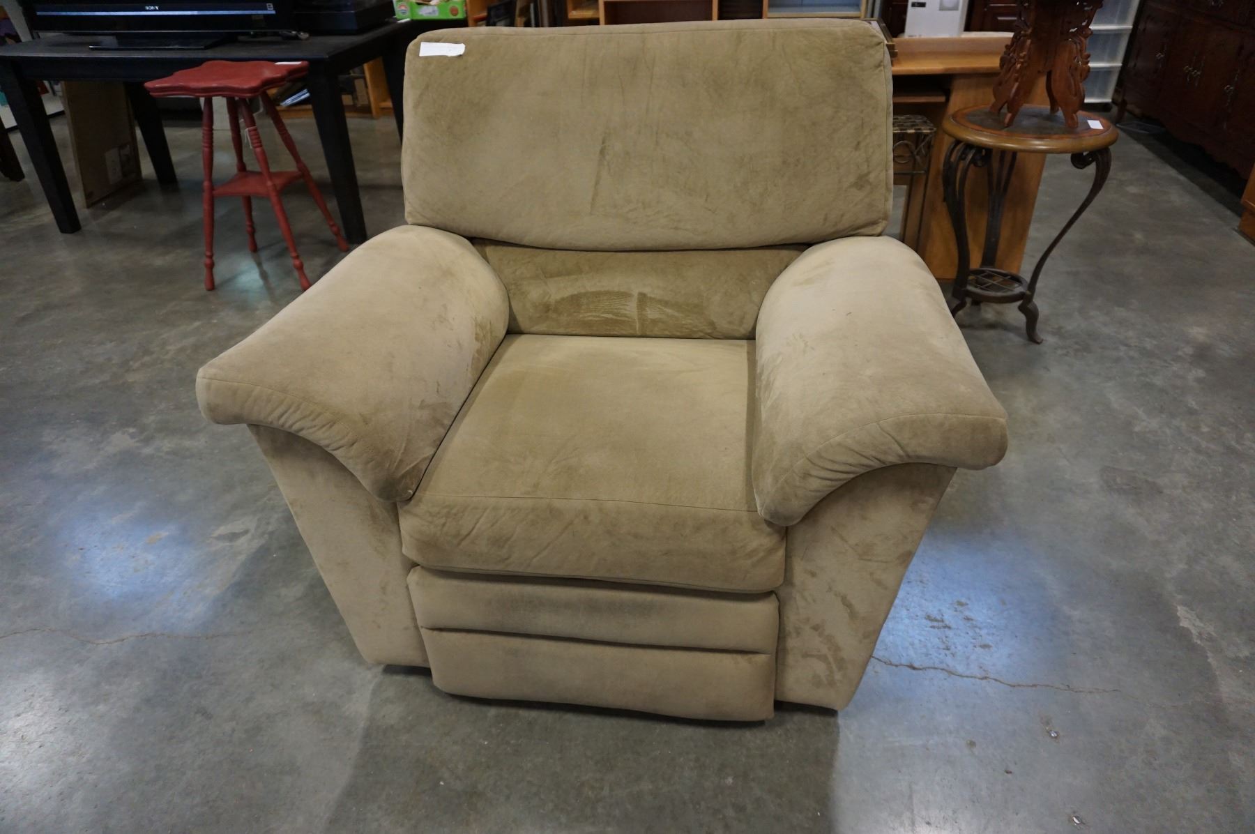 LAZY BOY MICROFIBER RECLINER