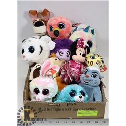 FLAT OF ASSORTED PLUSH ANIMALS.