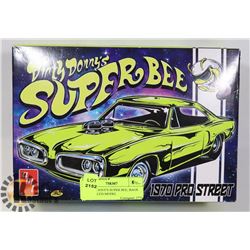 DIRTY DONNY'S SUPER BEE, BAGS ARE SEALED-MODEL