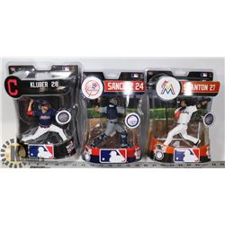 LOT OF 3 MLB ASSORTED MCFARLANE FIGURES.