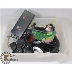 CONTAINER OF VIDEO GAME CONTROLLERS, HEAD SETS AND