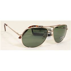NEW FOSTER GRANT CLASSIC SUNGLASSES