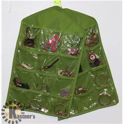 TRAVEL JEWELRY HANGER WITH JEWELRY.