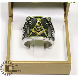STAINLESS STEEL BLACK FREE MASONS RING WITH GOLD