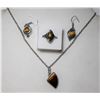 Image 1 : 19)  SUITE OF TIGER'S EYE JEWELRY