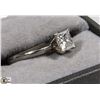 Image 7 : PLATINUM & DIAMOND SOLITAIRE RING W/ 14K YELLOW