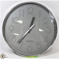 QUARTZ WALL CLOCK