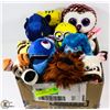 Image 1 : FLAT OF ASSORTED PLUSH TOYS