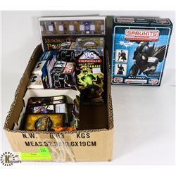 FLAT OF ASSORTED COLLECTIBLES.