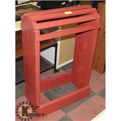 RED HORSE SADDLE STAND 11"X25"X39".