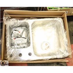 NEW STAINLESS STEEL SINK WITH ATTACHED RINSE SINK