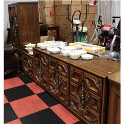 3 PC WOOD TONE BEDROOM FURNITURE SET