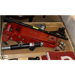 PALLET OF ITEMS INCLUDING TRAILER HITCHES, FLOOR