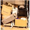 Image 1 : PALLET OF ESTATE MISC INCL SHELF, ARTWORK, CORELLE