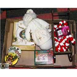 BOX OF CHRISTMAS ITEMS