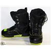 Image 1 : SOLOMAN BRIGADE SNOWBAORD BOOTS SIZE 9.