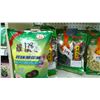 Image 1 : Lot of dried dates, tea (16 pieces)