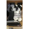 Image 3 : Lot of cups, bowls, menus