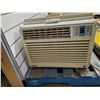 Image 1 : WINDOW AIR CONDITIONER