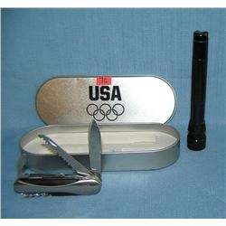 Maglite style flash light and US olympic pocket knife