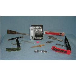Large collection of pocket knives and gentleman's
