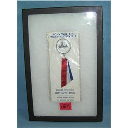 Vintage souvenir pin of Washington DC
