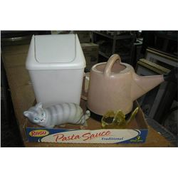 Group of 4 garden items