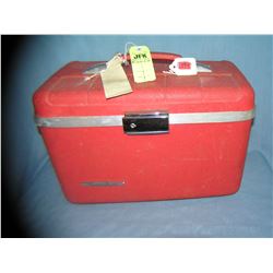 Vintage Starflite carry on hard case
