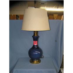 Modern porcelain and brass table lamp with shade