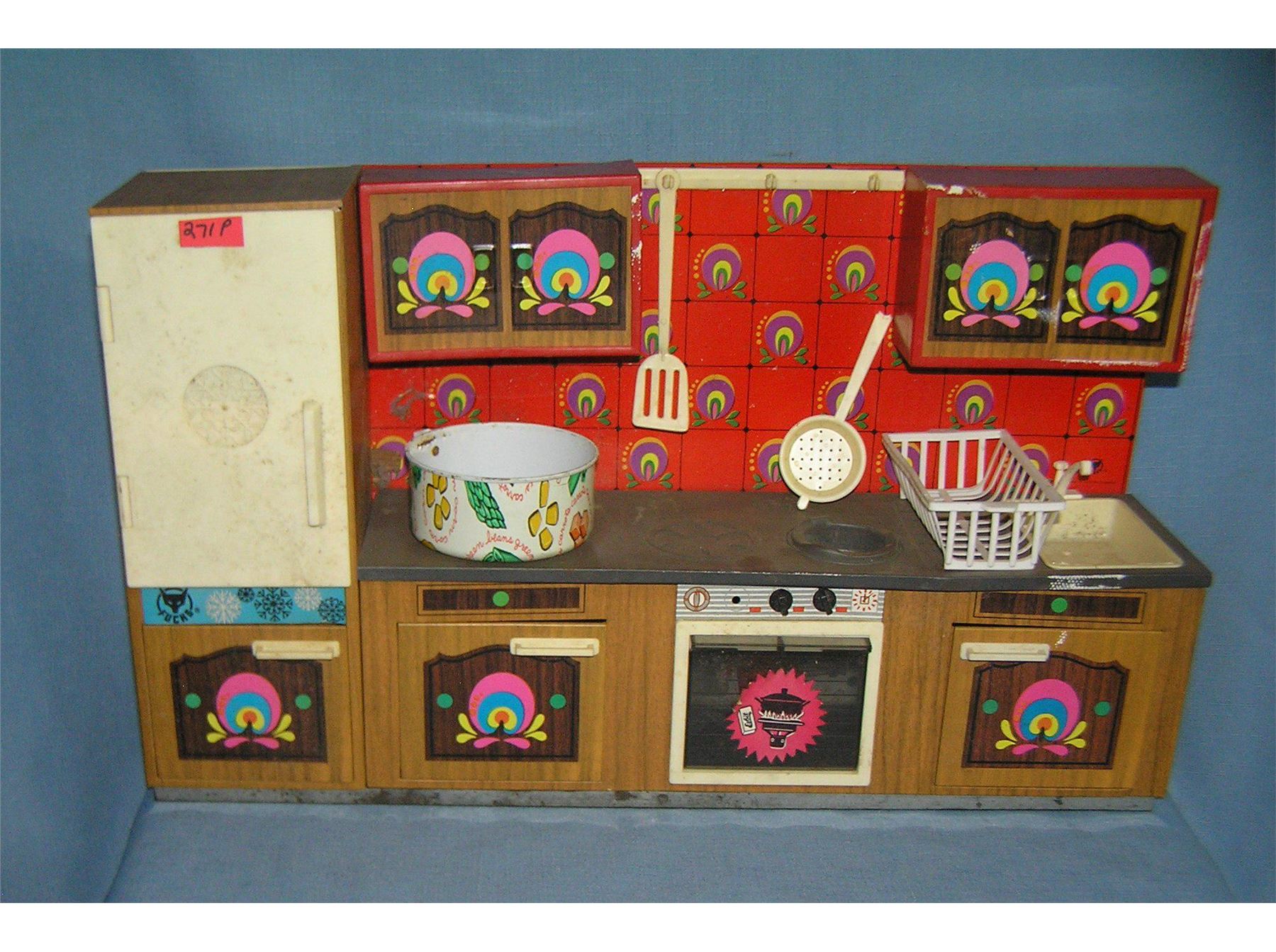 Vintage tin kitchen play set