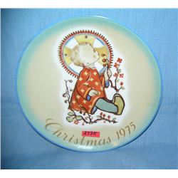 Hummel Christmas collector's plate 1975