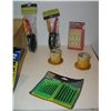 Image 4 : Box of tools and hardware many newer pieces