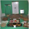 Image 1 : Large group of hot plates and accessories