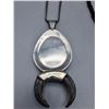 Image 8 : Two Claw Necklaces