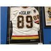 Image 1 : VANCOUVER CANUCKS 89 MOGILNY SIGNED & FRAMED JERSEY