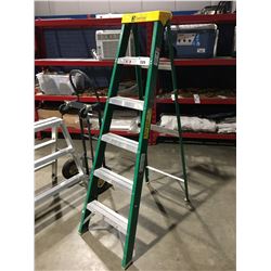 DAVIDSON 6' FIBERGLASS & ALUMINIUM STEP LADDER