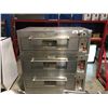 Image 1 : VULCAN 3-DOOR PIZZA OVEN - (TOP OVEN NEEDS MINOR REPAIR)
