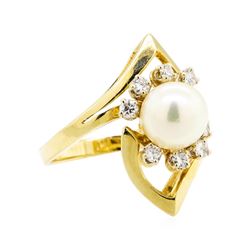 14KT Yellow Gold 0.40 ctw Diamond and Pearl Ring