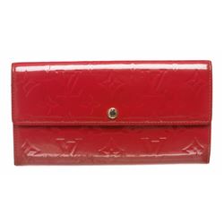 Louis Vuitton Framboise Vernis Monogram Sarah Wallet