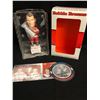 Image 1 : GORDIE HOWE COLLECTIBLES LOT (SIGNED BOBBLE HEAD/ PUCK BUCKS/ ANNIVERSARY TICKET STUB)