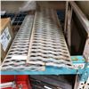 Image 1 : 2 34" METAL RAMPS