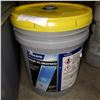 Image 1 : 5 GALLON PAIL OF VOLVO ANTI-FREEZE CONCENTRATE