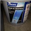 Image 2 : 5 GALLON PAIL OF VOLVO ANTI-FREEZE CONCENTRATE