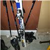 Image 3 : SALOMAN CROSSMAX8 170CM SKIS WITH BOOTS AND POLES