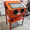 Image 1 : SAND BLASTING CABINET