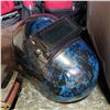 Image 2 : BLACK AND DECKER BELT SANDER AND WELDING MASK - TESTED AND WORKING
