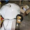 Image 2 : 3 GROW LIGHTS, BULBS, AND TIMER PANEL